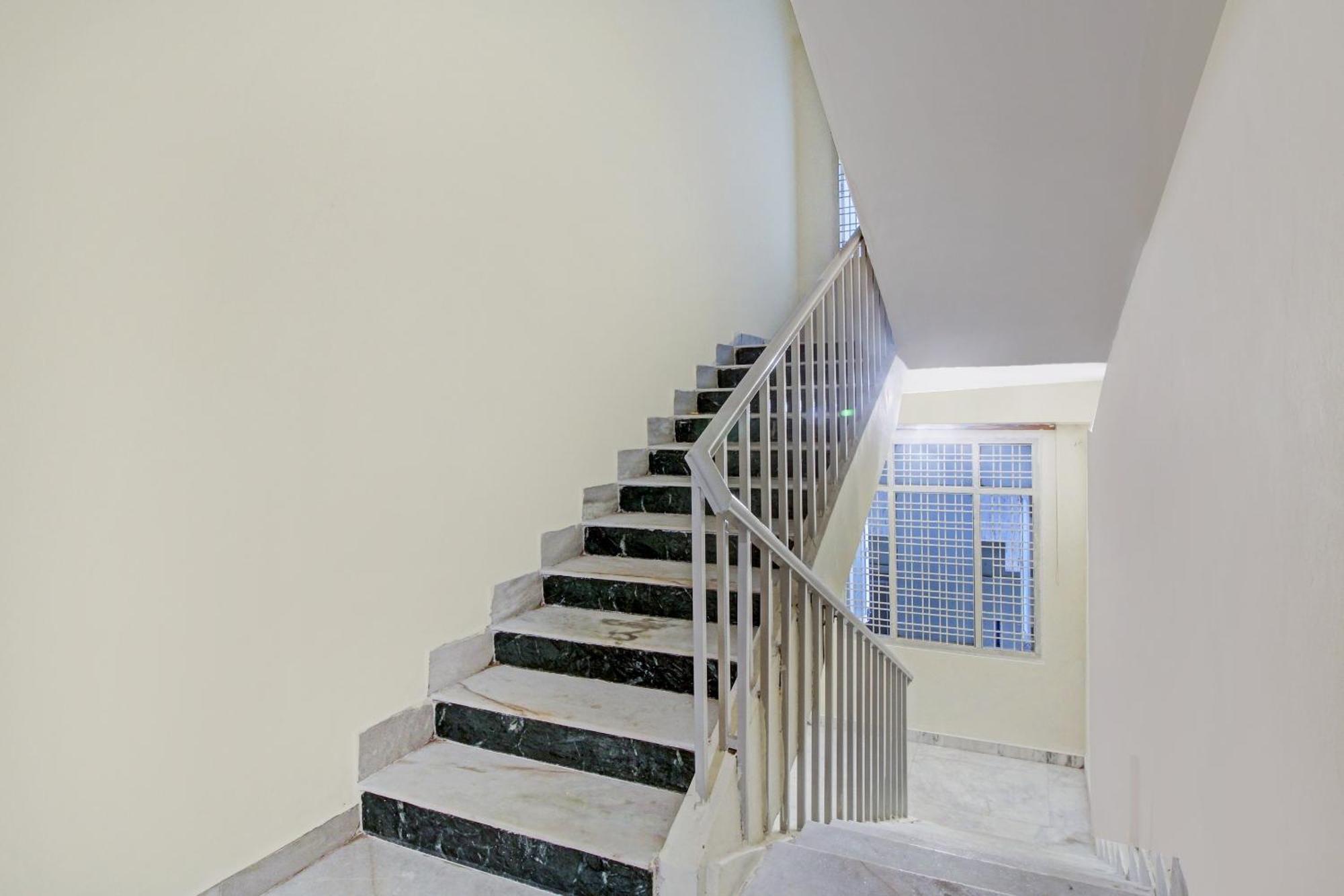 Hotel O Kalyan Kondapur  Екстериор снимка